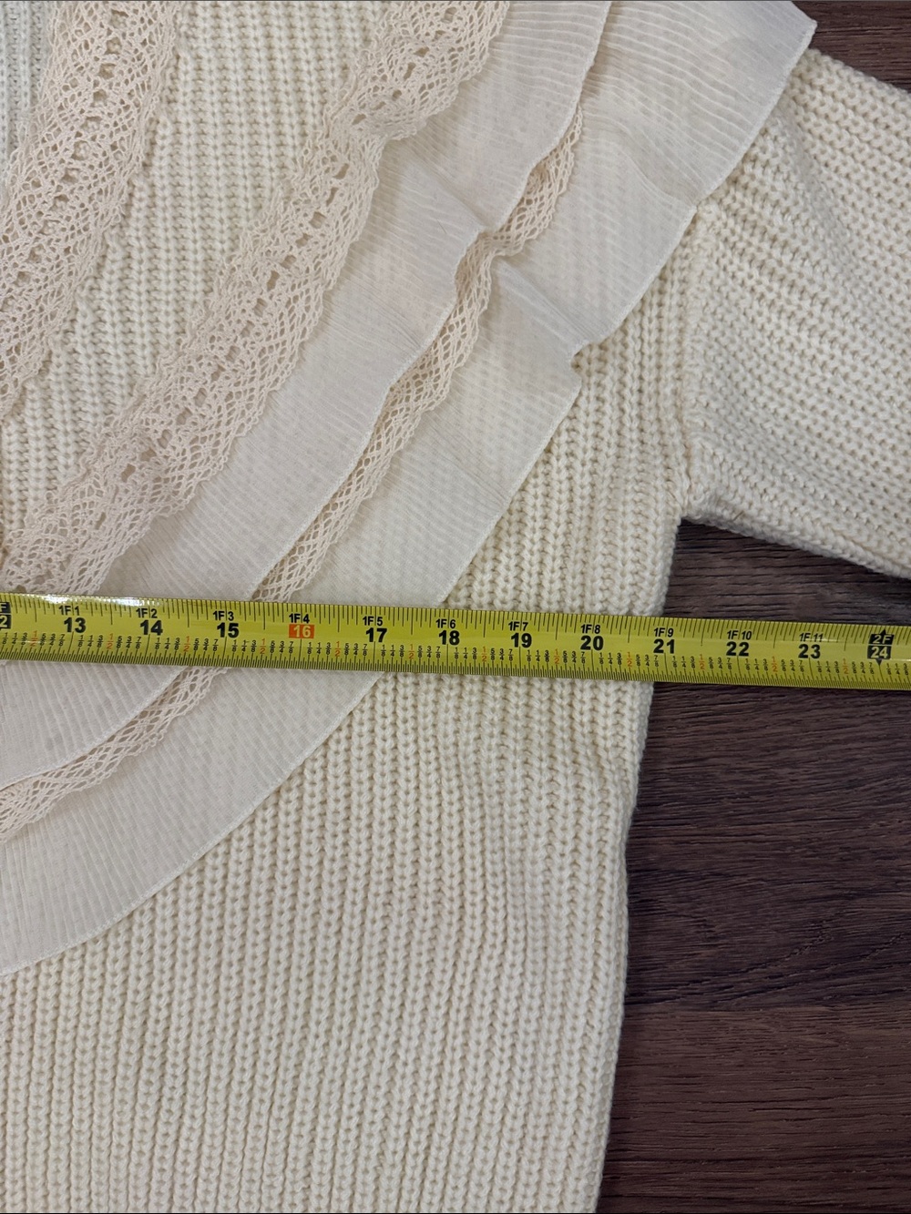 FABLE Cream Ruffle V-Neck Buttoned Cardigan Size Large - Picture 6 of 6